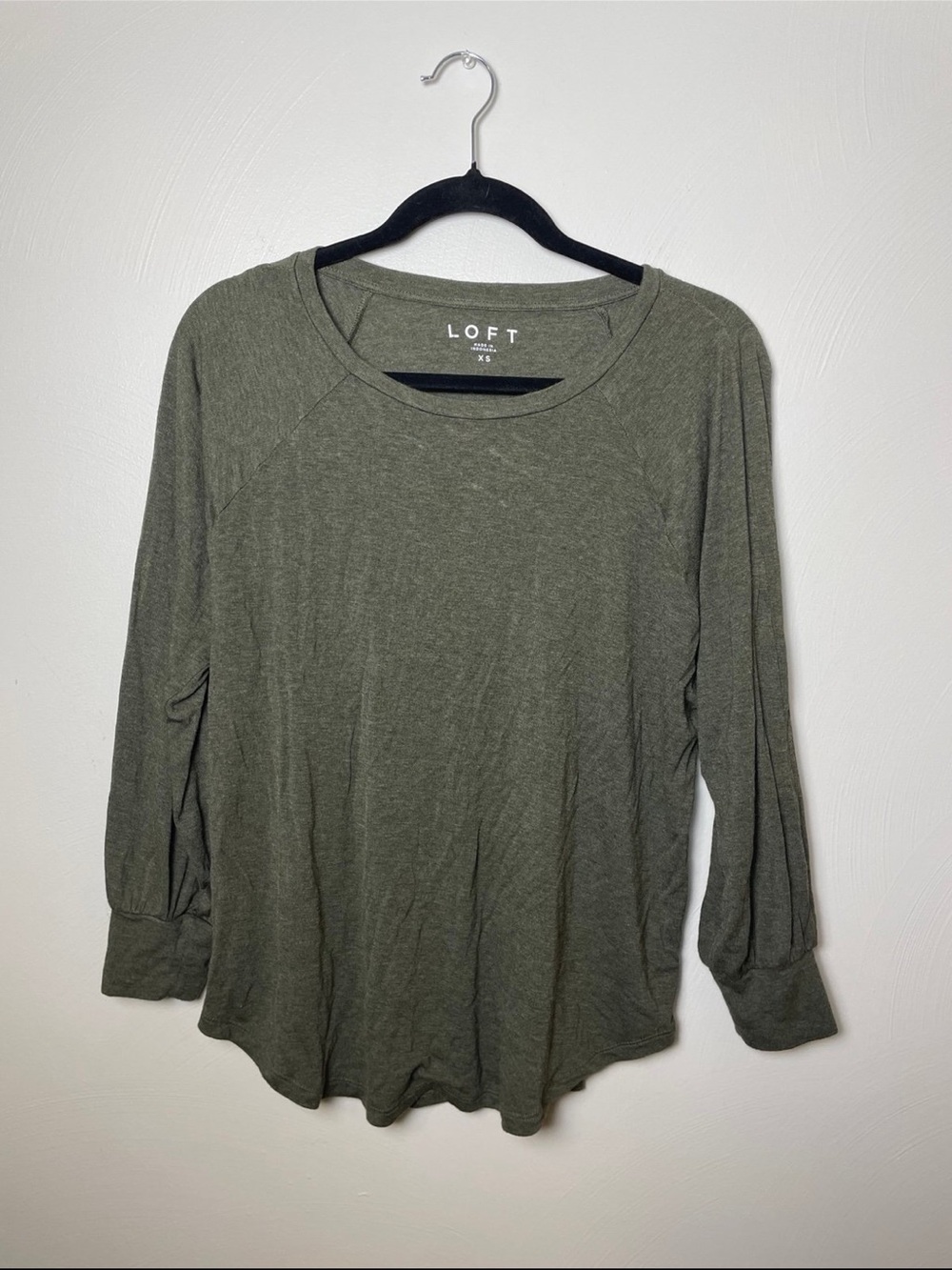 LOFT Olive Green Long Sleeve Scoop-Neck Shirt Size XS